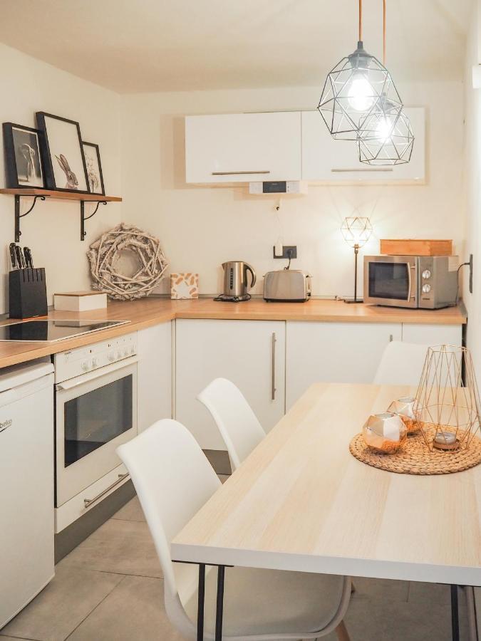 Stylische Wohnung In Ruhiger Lage, Sehr Messenah Laatzen Esterno foto